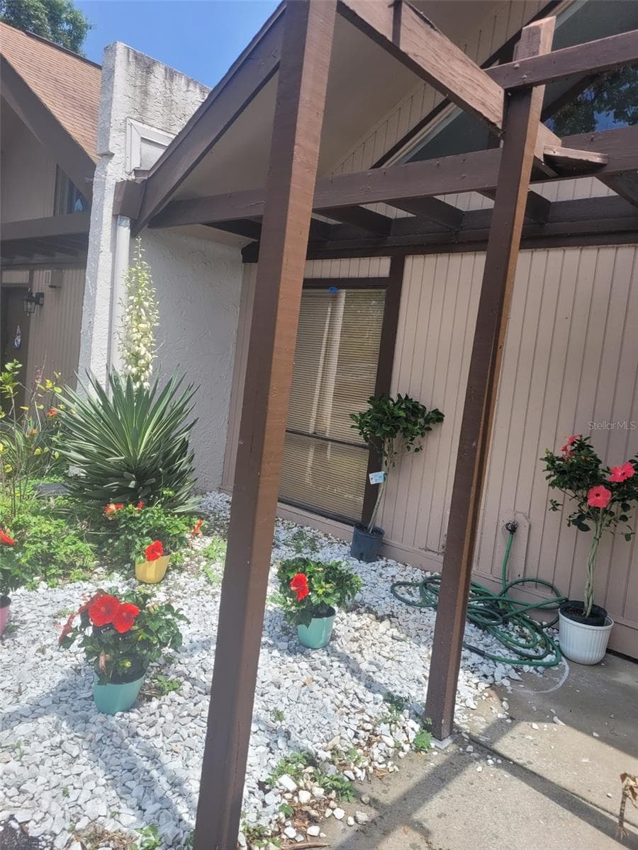 4009 MURIEL PLACE — photo 4 of 38