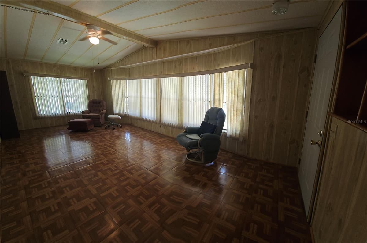 198 SUNSET DRIVE — photo 4 of 25