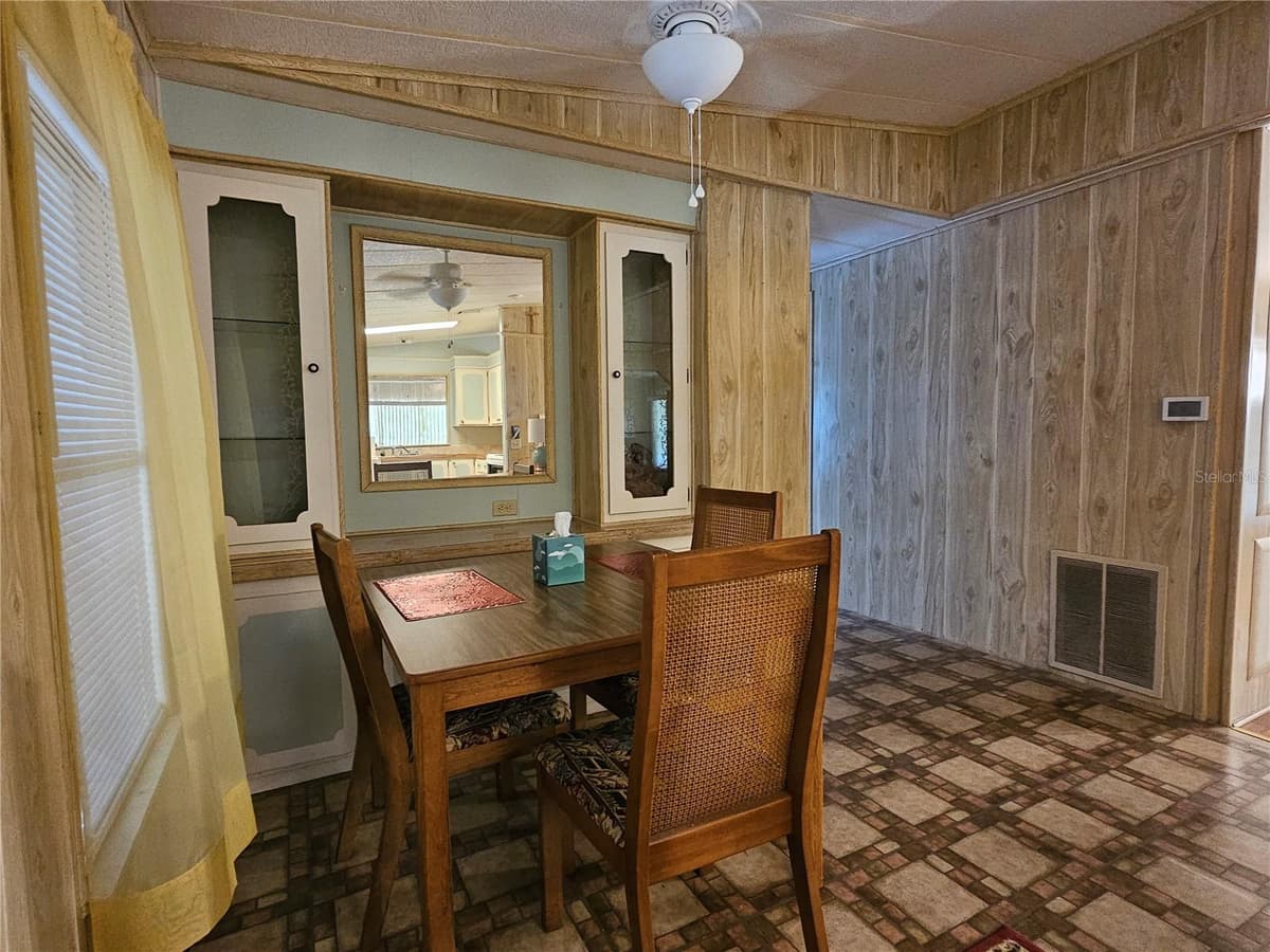 198 SUNSET DRIVE — photo 6 of 25