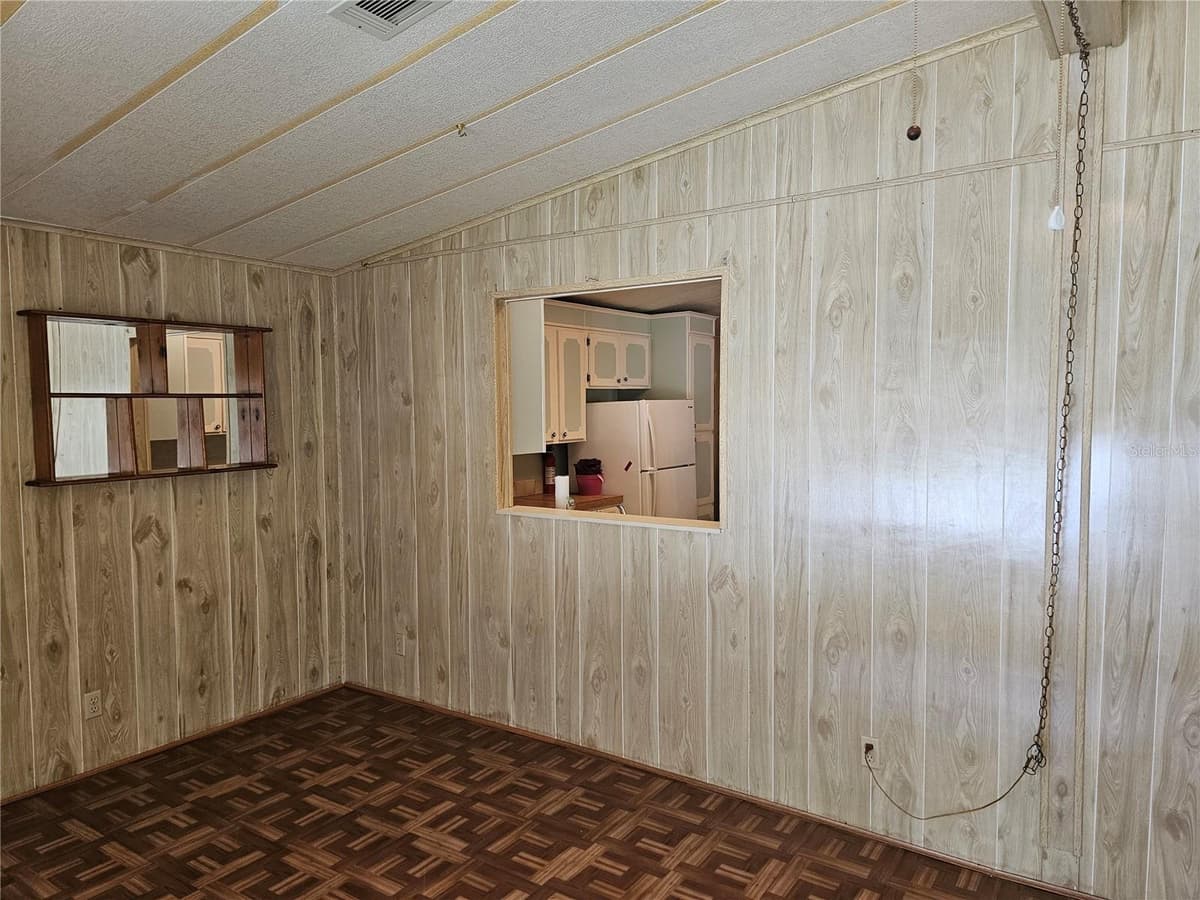 198 SUNSET DRIVE — photo 3 of 25