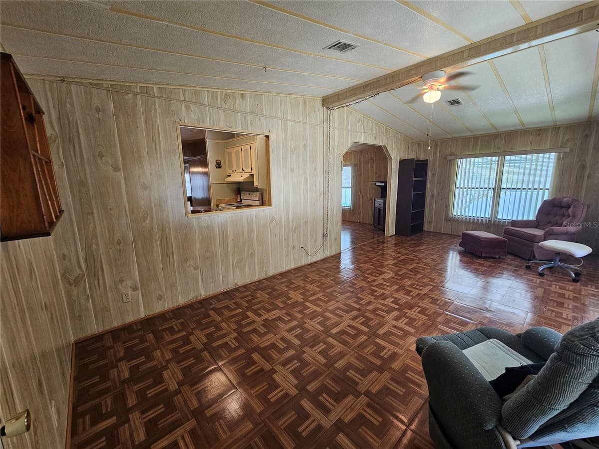 198 SUNSET DRIVE — photo 14 of 25