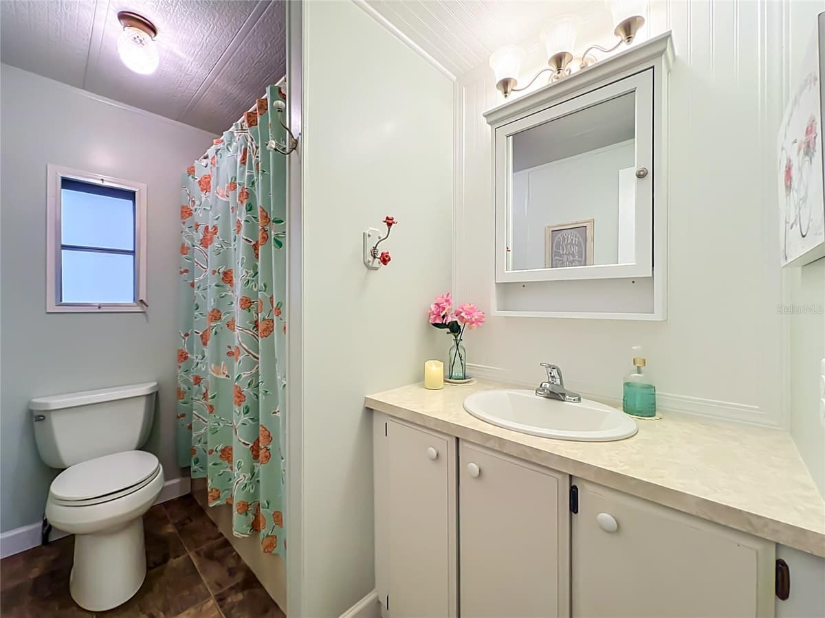 1108 NASSAU CIRCLE — photo 32 of 63