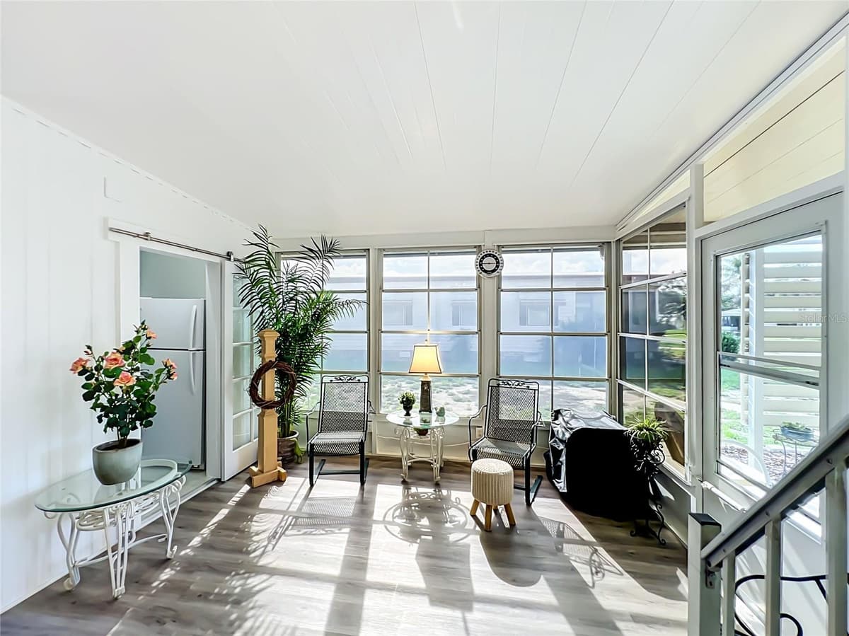 1108 NASSAU CIRCLE — photo 33 of 63
