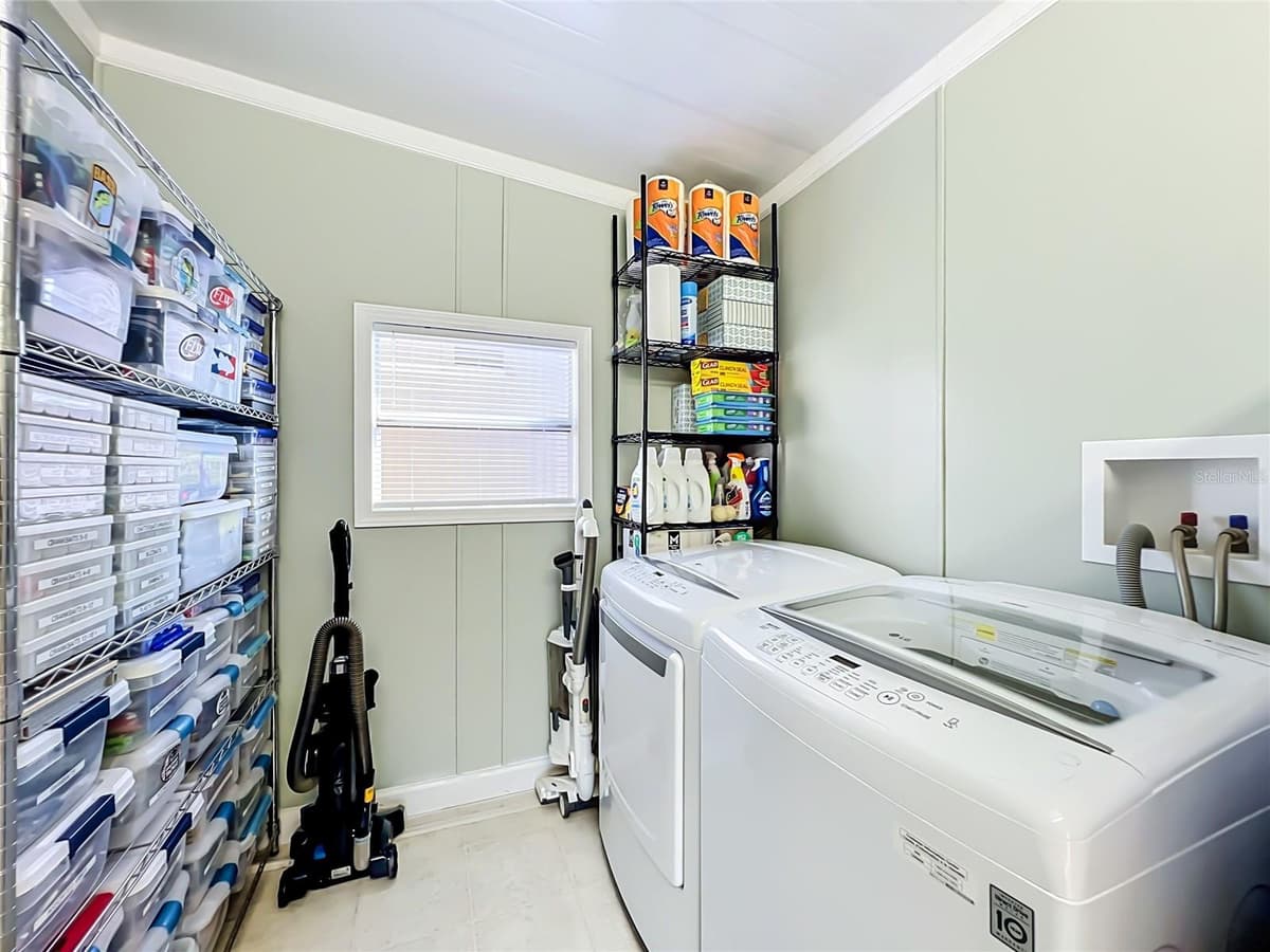 1108 NASSAU CIRCLE — photo 38 of 63
