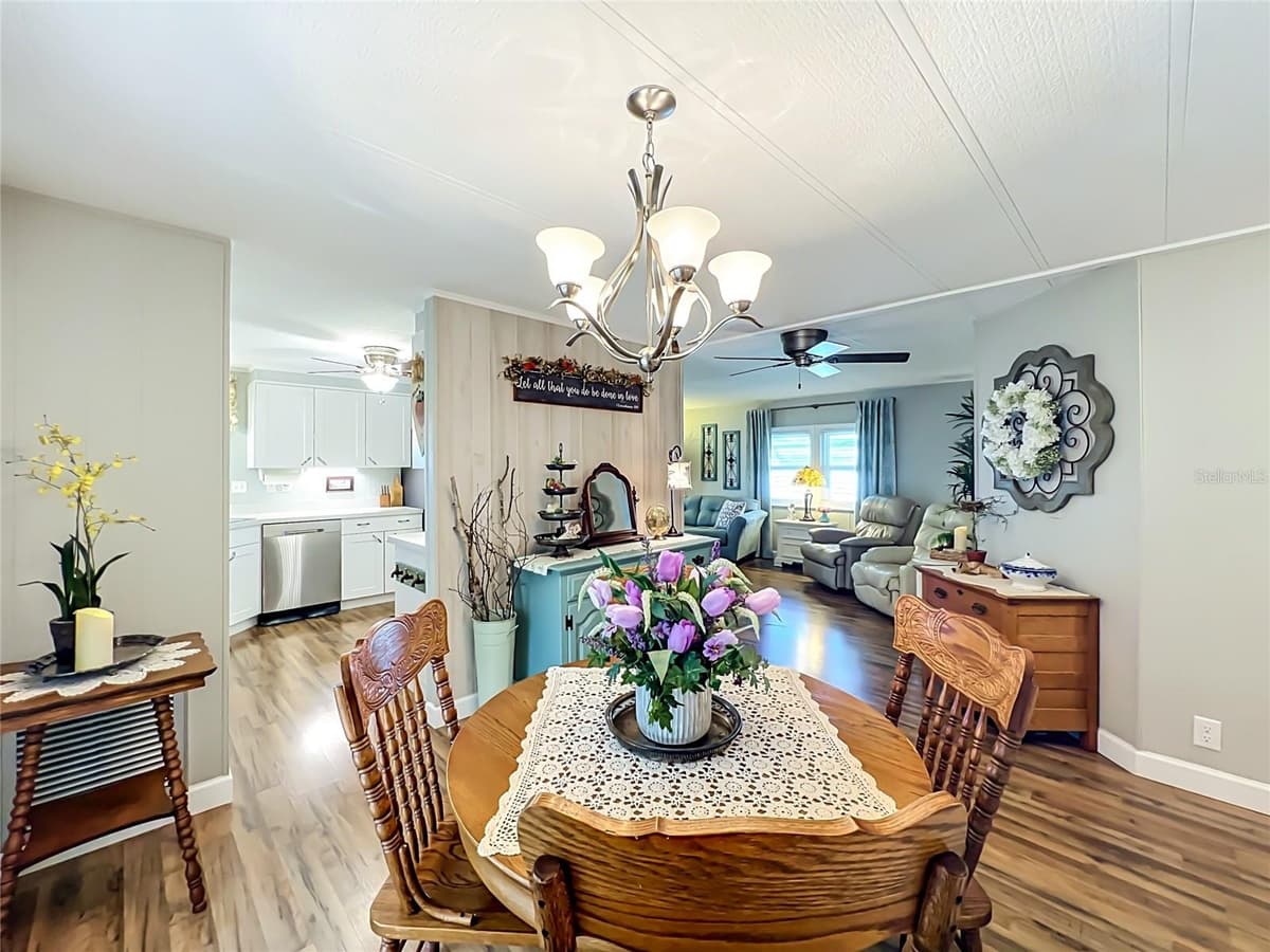 1108 NASSAU CIRCLE — photo 12 of 63