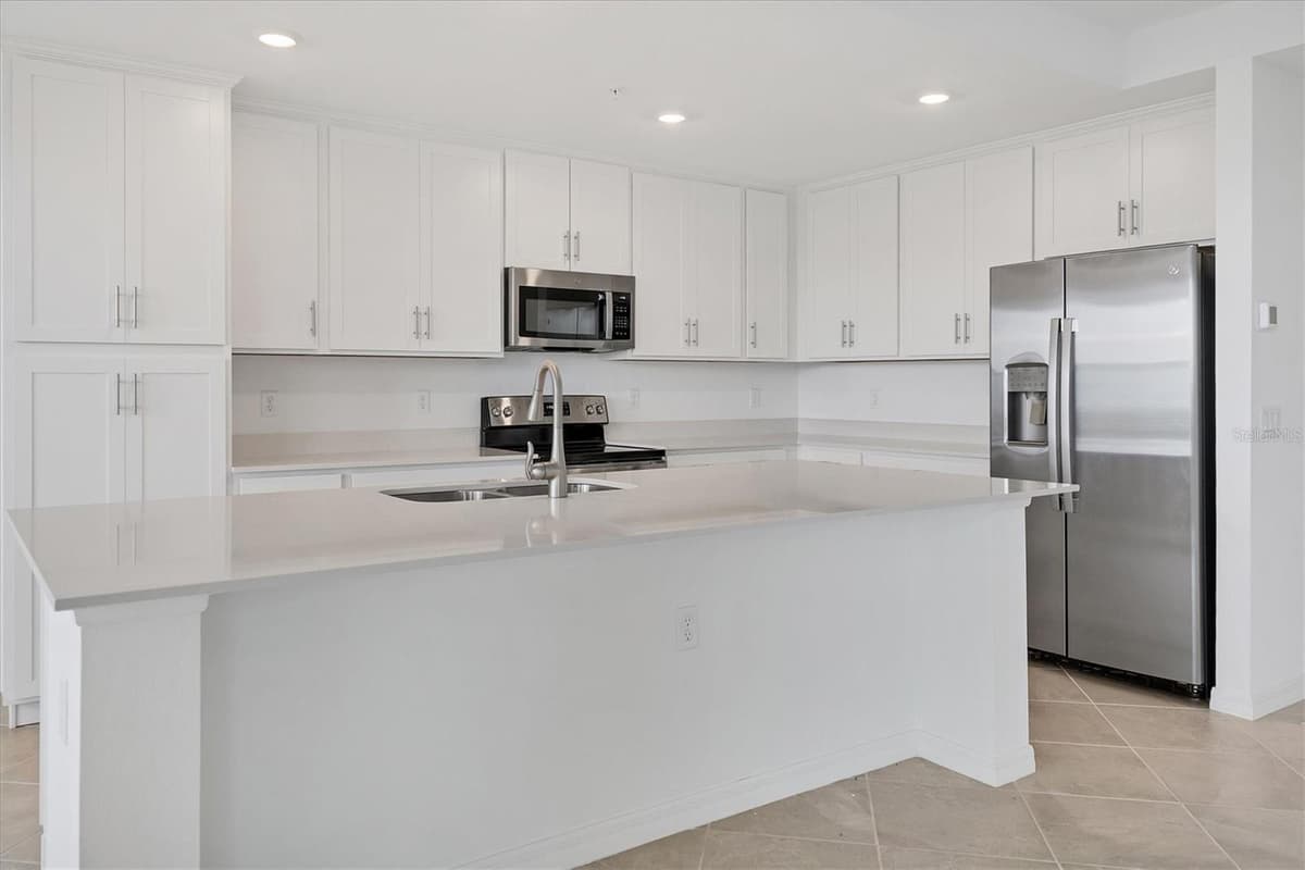 14161 HERITAGE LANDING BOULEVARD — photo 10 of 62