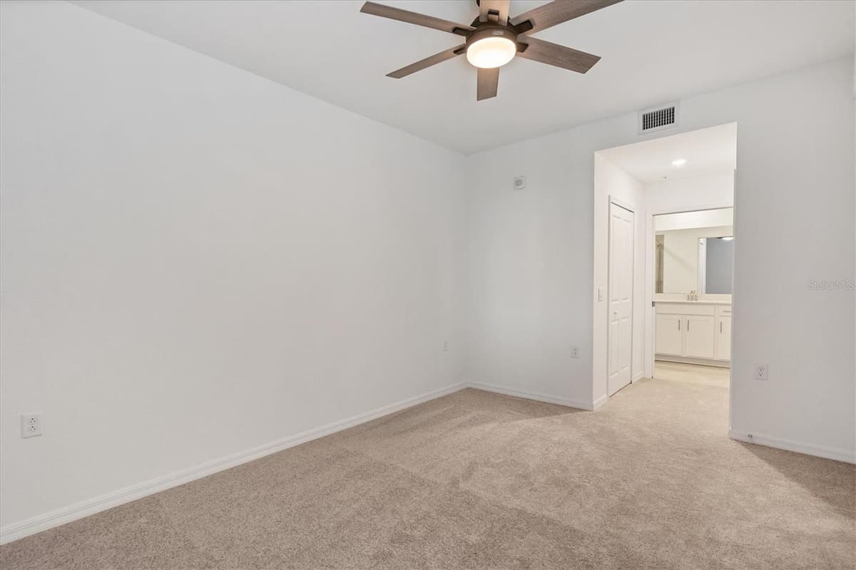 14161 HERITAGE LANDING BOULEVARD — photo 18 of 62