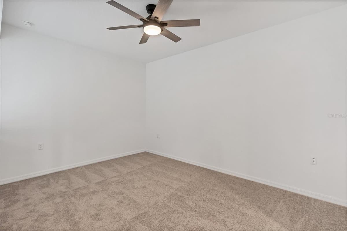 14161 HERITAGE LANDING BOULEVARD — photo 17 of 62