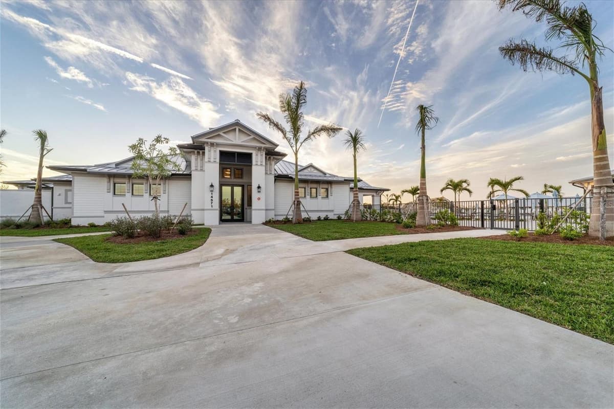 14161 HERITAGE LANDING BOULEVARD — photo 36 of 62