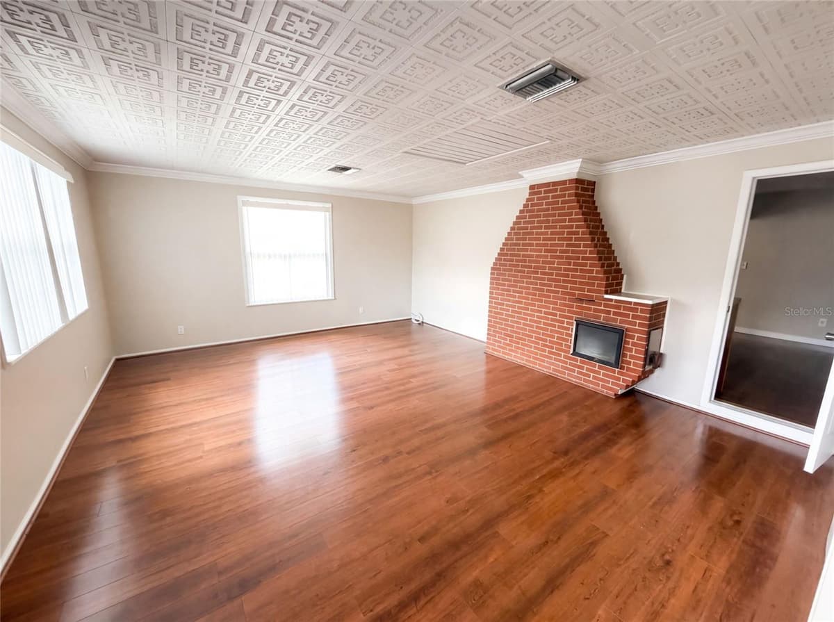 345 ACROPOLIS DRIVE — photo 6 of 24