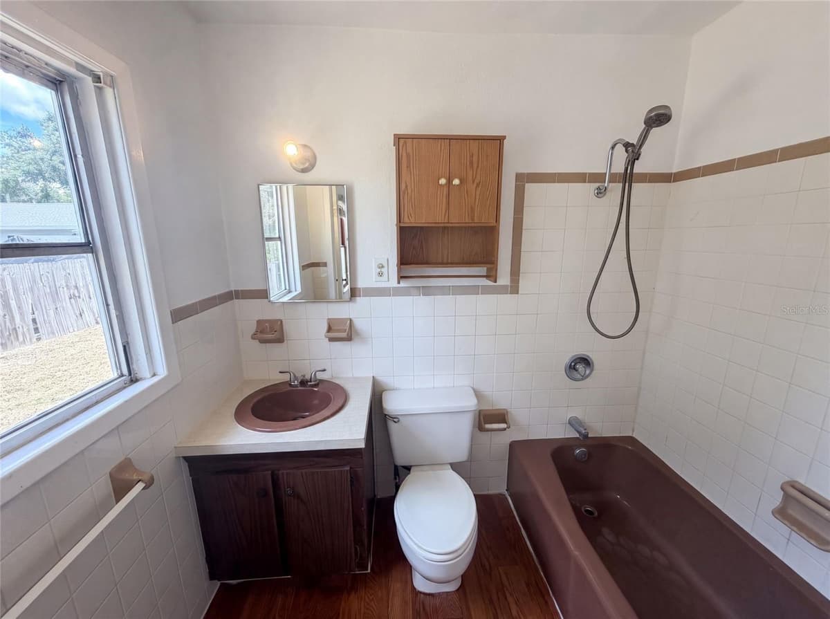 345 ACROPOLIS DRIVE — photo 19 of 24