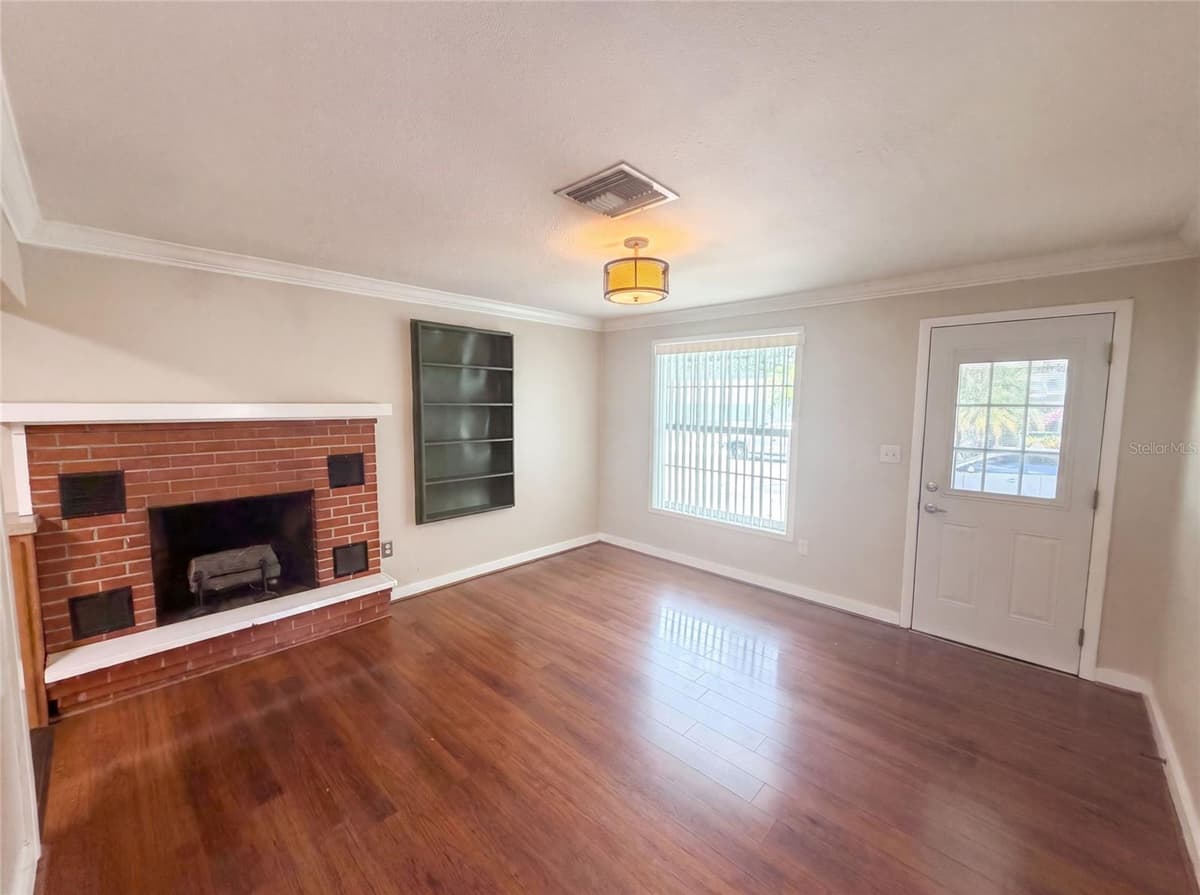 345 ACROPOLIS DRIVE — photo 9 of 24