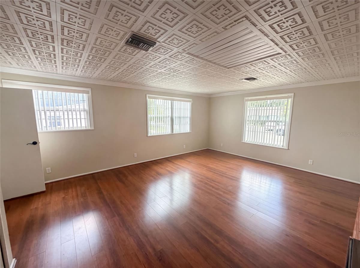 345 ACROPOLIS DRIVE — photo 7 of 24