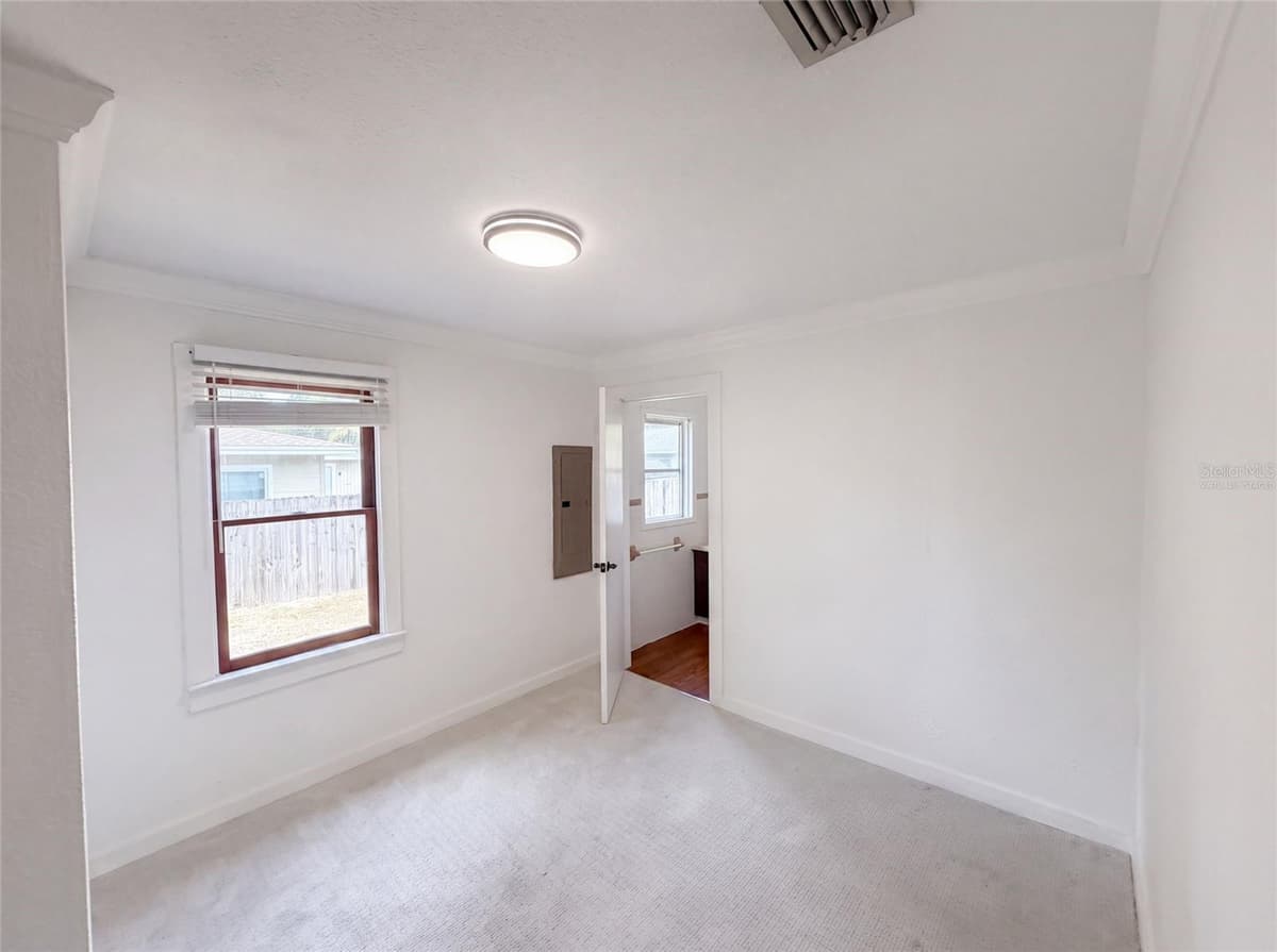 345 ACROPOLIS DRIVE — photo 4 of 24
