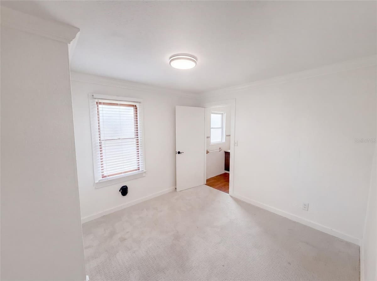 345 ACROPOLIS DRIVE — photo 15 of 24