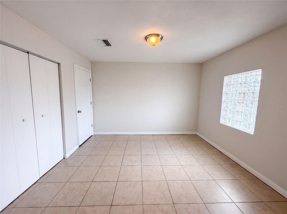 7018 LYNWOOD DRIVE — photo 5 of 13