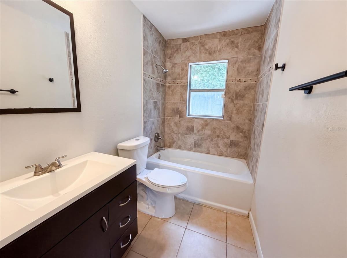 7018 LYNWOOD DRIVE — photo 7 of 13