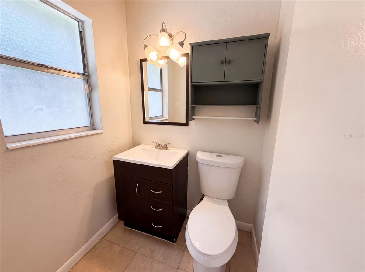 7018 LYNWOOD DRIVE — photo 6 of 13