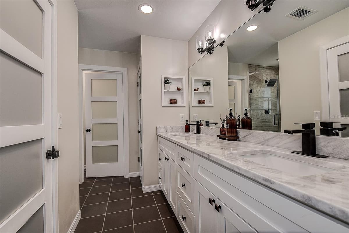 1105 CLIPPERS WAY — photo 11 of 34