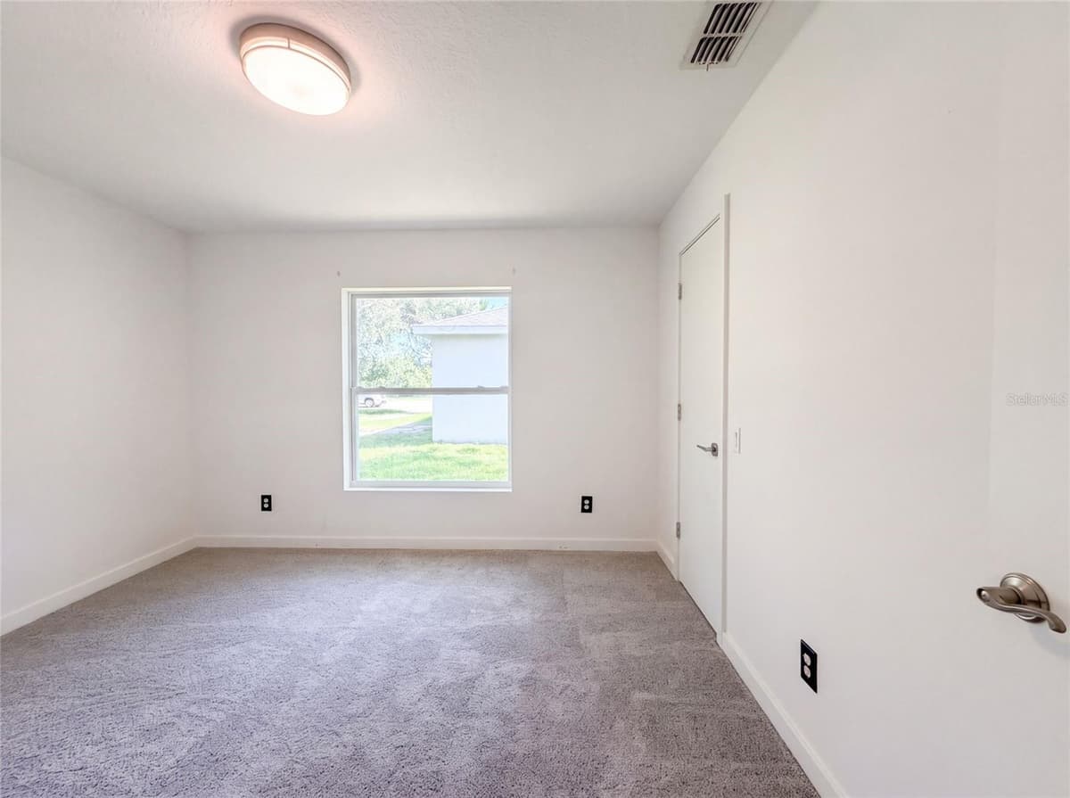 2840 SHADE AVENUE — photo 11 of 21