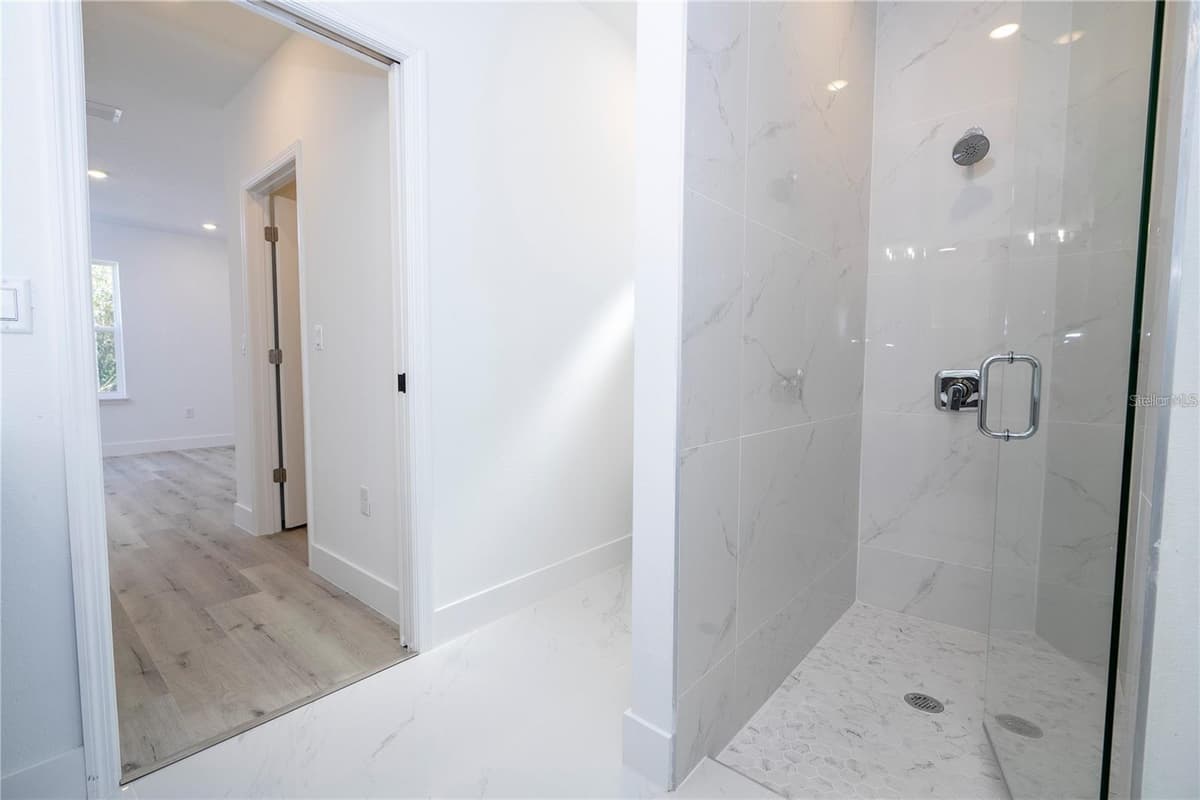 42021 TAMARAC STREET — photo 21 of 32