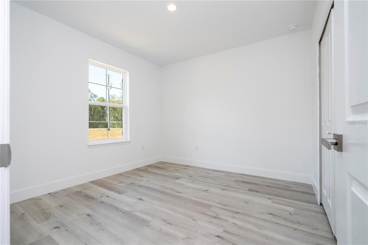 42021 TAMARAC STREET — photo 24 of 32