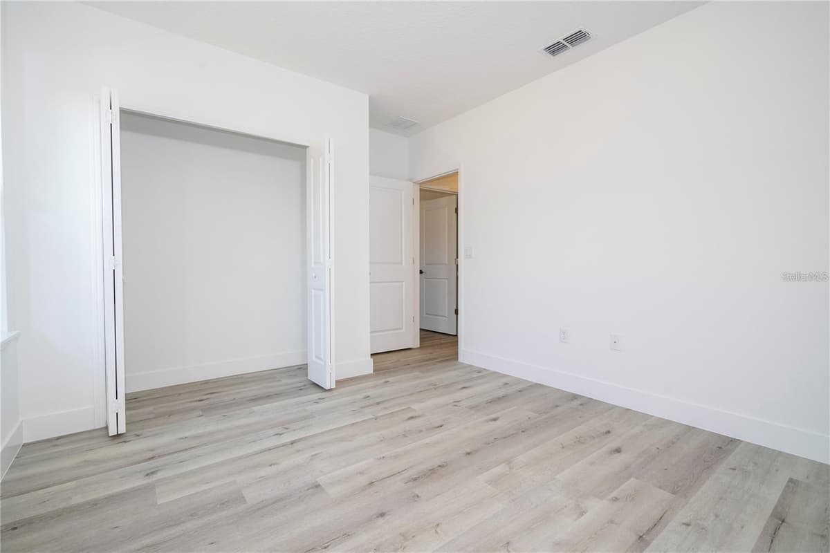 42021 TAMARAC STREET — photo 22 of 32