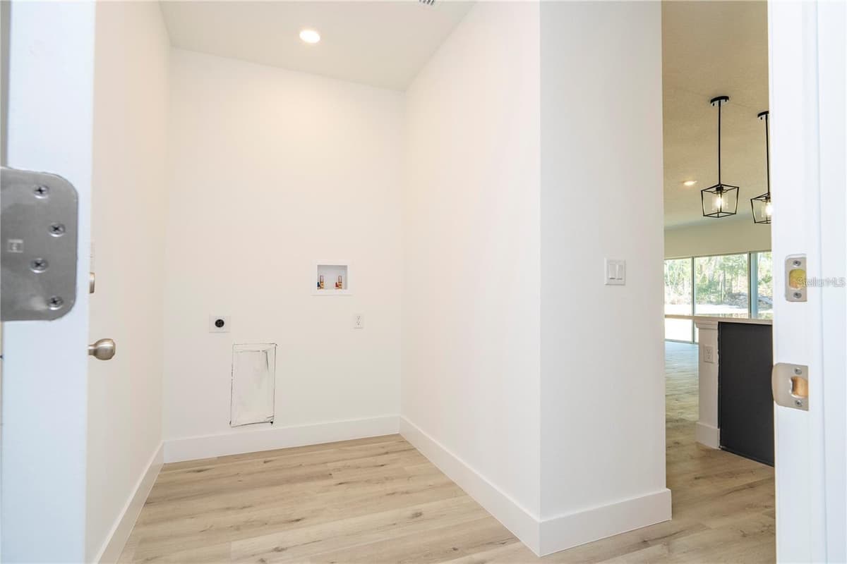 42021 TAMARAC STREET — photo 12 of 32