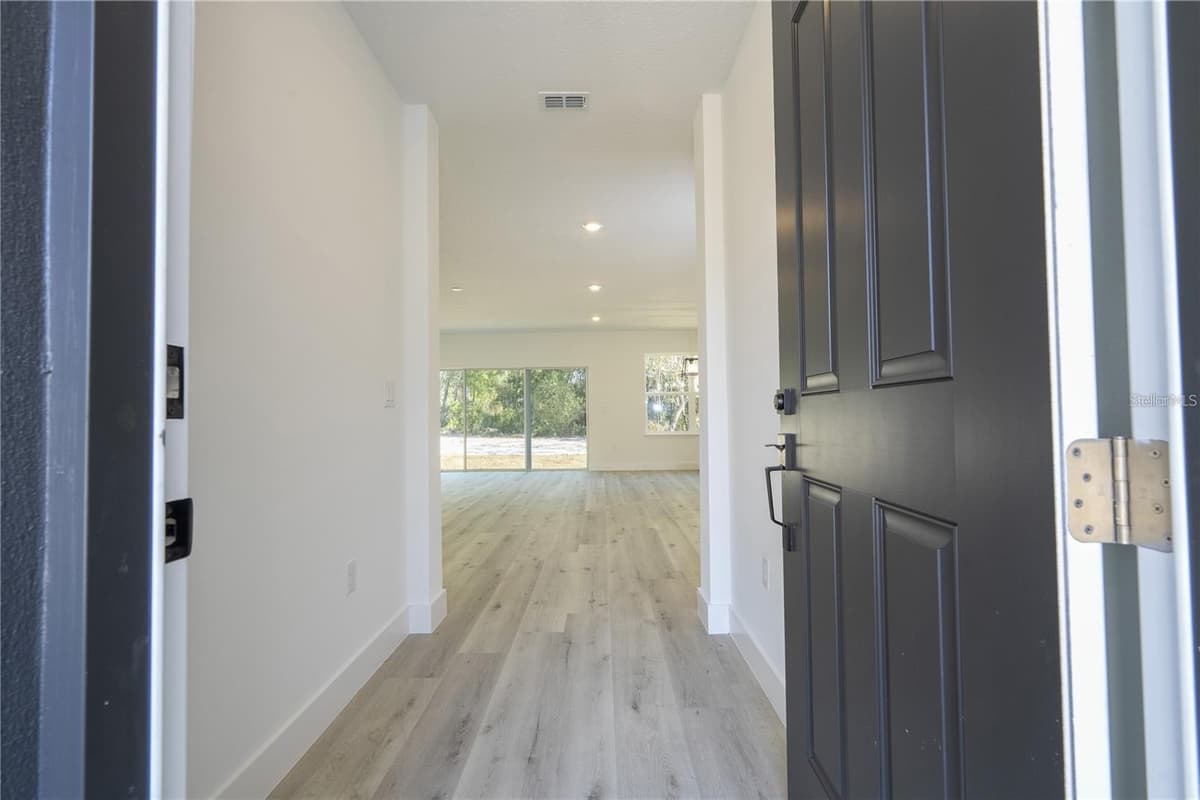 42021 TAMARAC STREET — photo 4 of 32