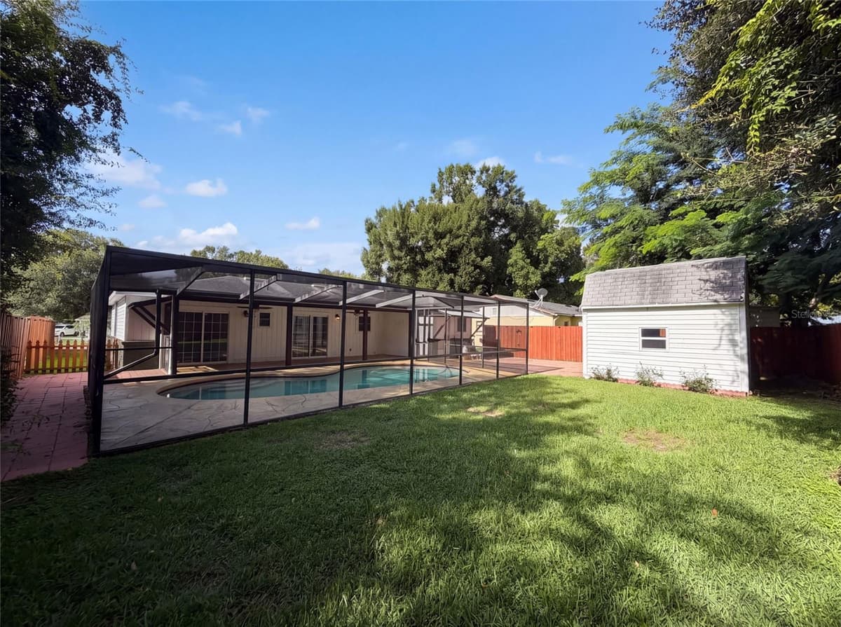 7233 THOMAS JEFFERSON CIRCLE — photo 5 of 18
