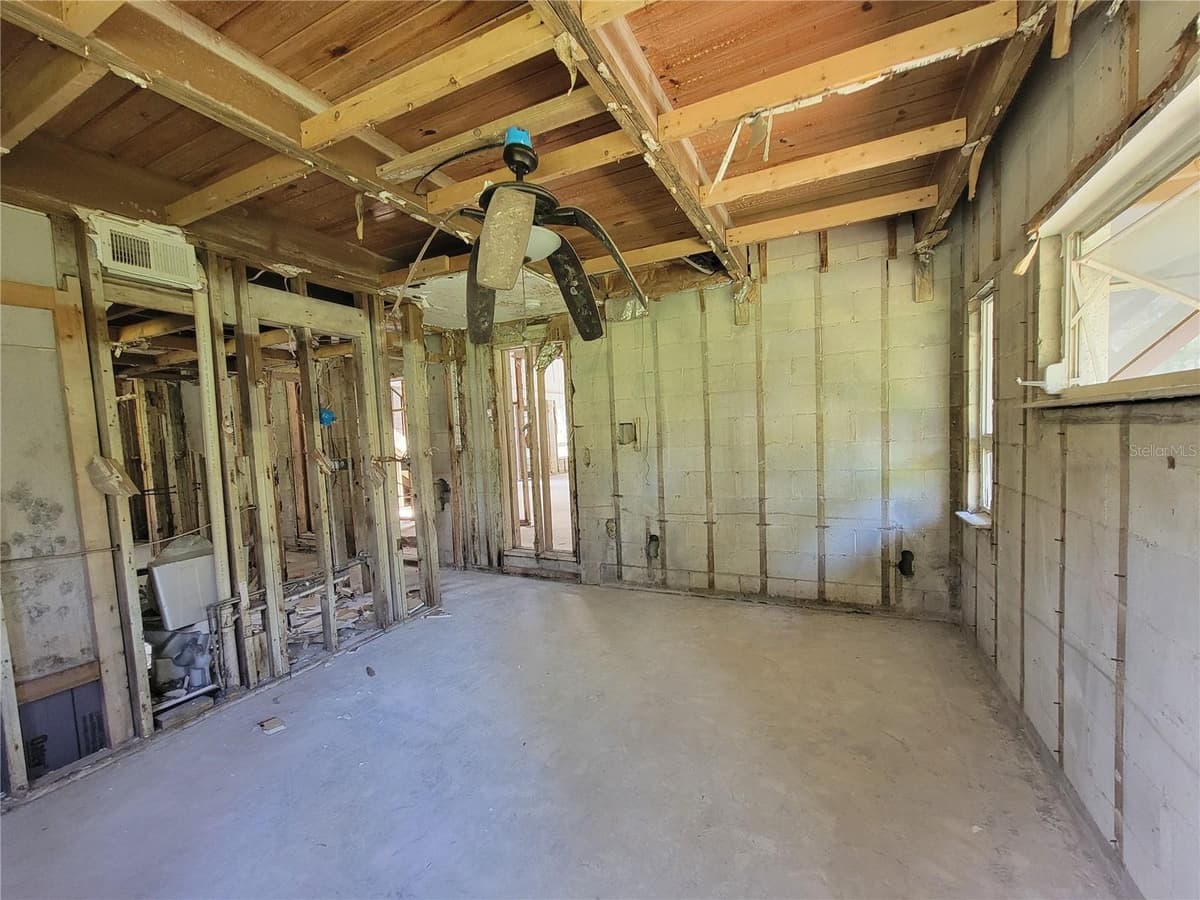 4647 JOHN MOORE ROAD — photo 14 of 24