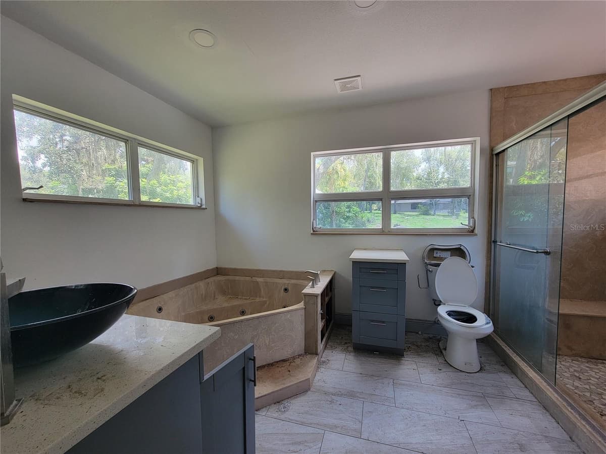 4647 JOHN MOORE ROAD — photo 9 of 24