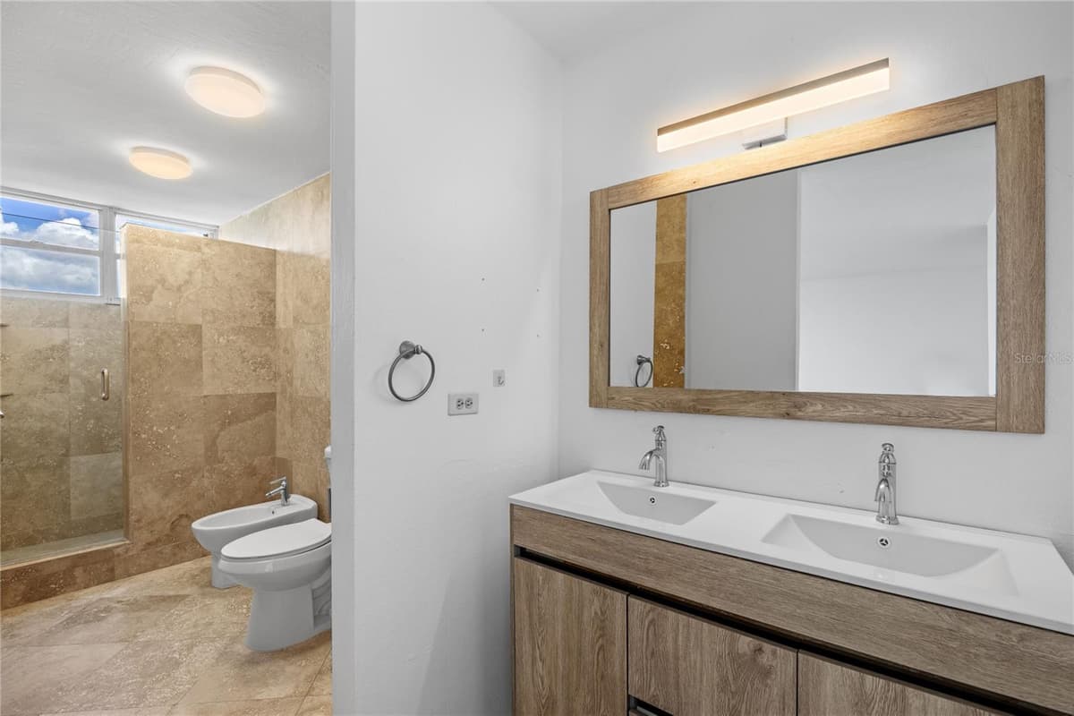 146 Ave Santa Ana BOSQUE DE LA VILLA DE TORRIMAR — photo 12 of 23
