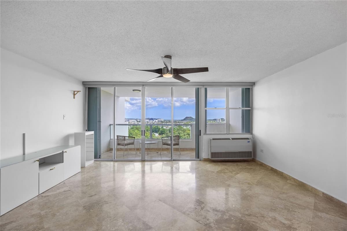 146 Ave Santa Ana BOSQUE DE LA VILLA DE TORRIMAR — photo 5 of 23
