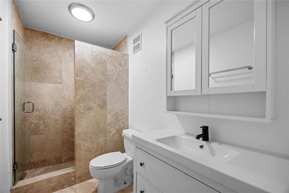 146 Ave Santa Ana BOSQUE DE LA VILLA DE TORRIMAR — photo 16 of 23