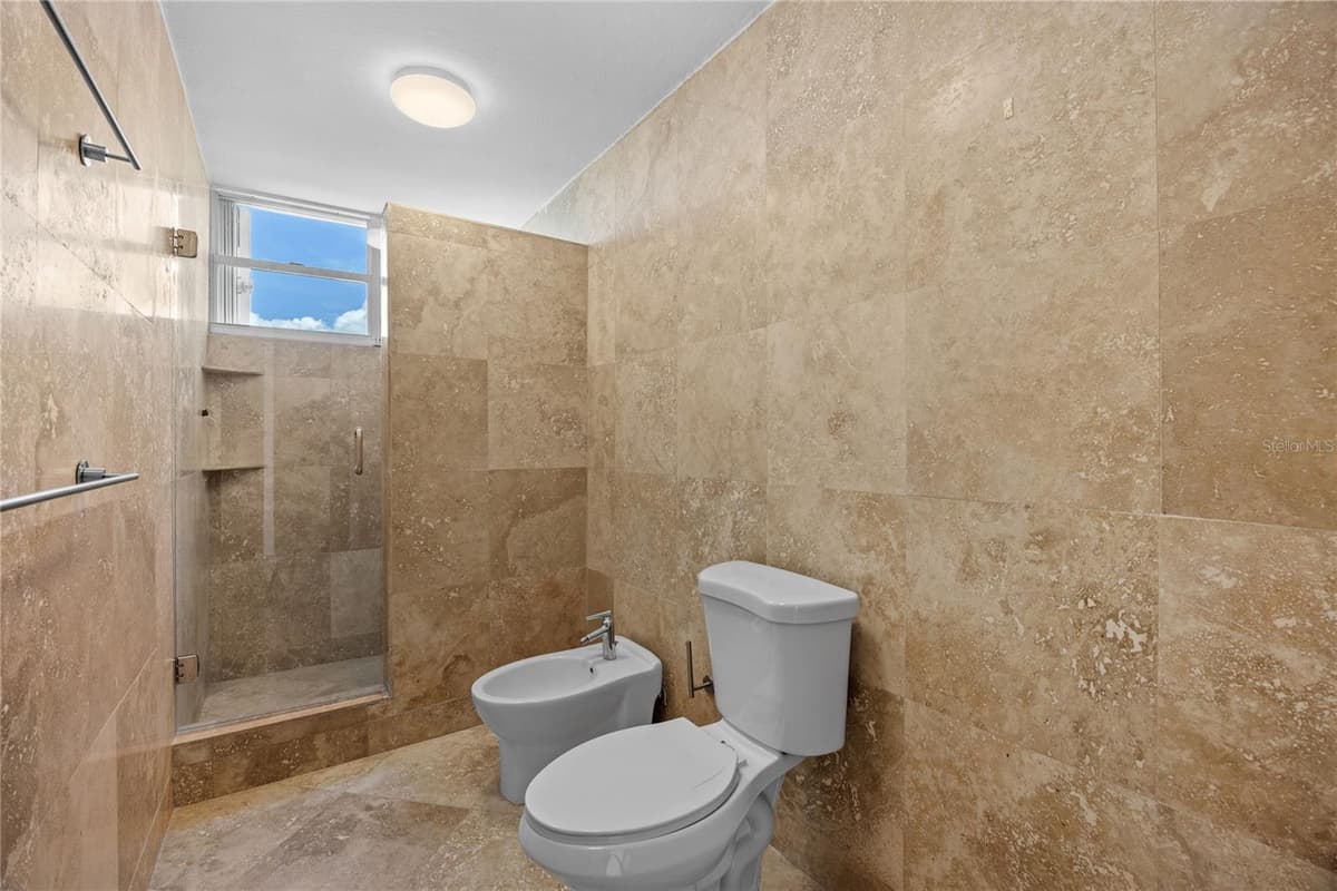 146 Ave Santa Ana BOSQUE DE LA VILLA DE TORRIMAR — photo 13 of 23