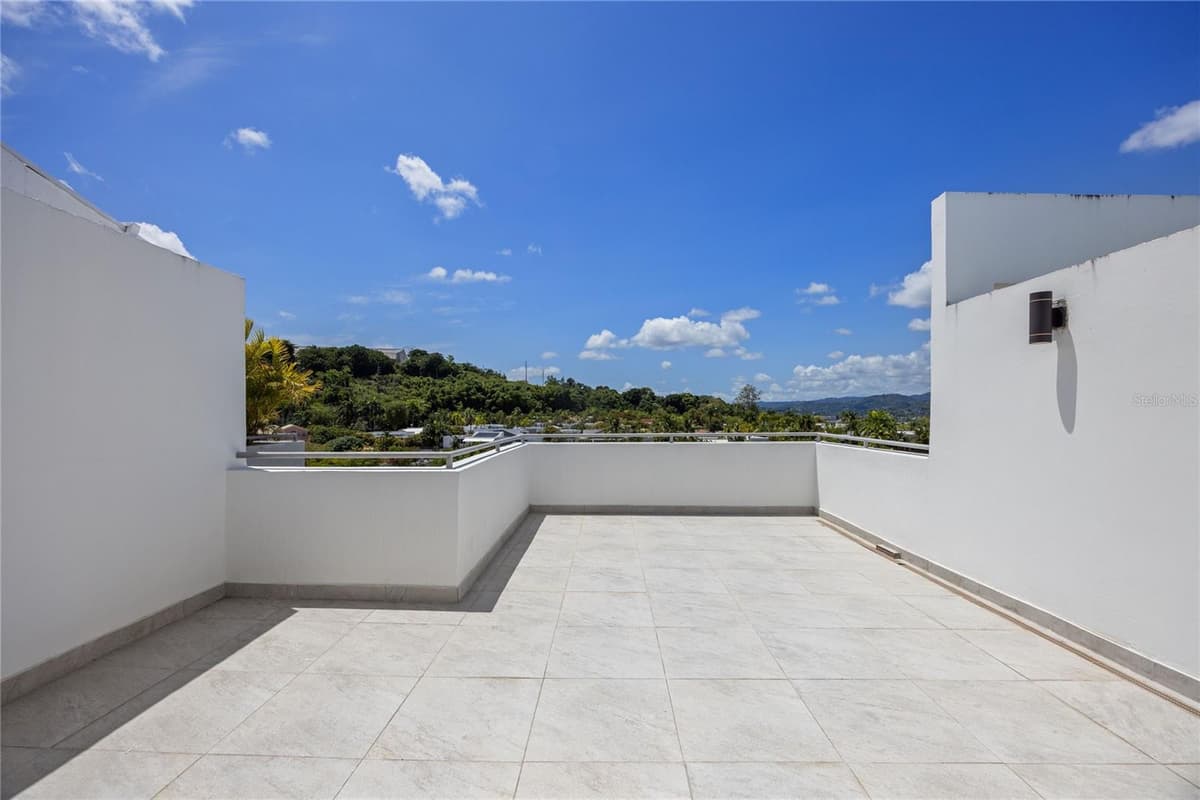 146 Ave Santa Ana BOSQUE DE LA VILLA DE TORRIMAR — photo 19 of 23
