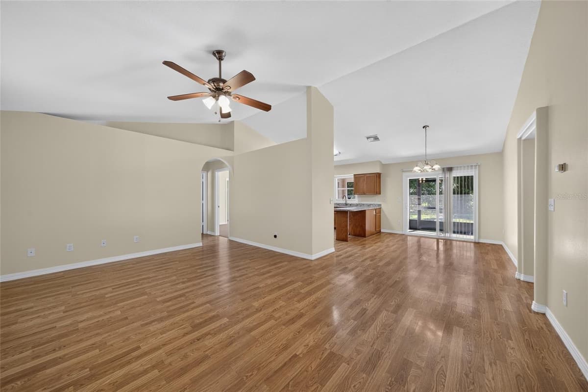 827 FORESTWOOD DRIVE — photo 6 of 23