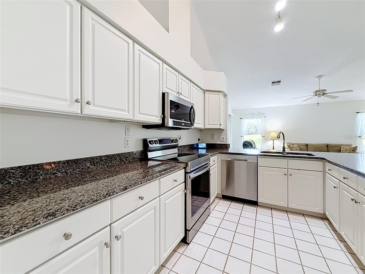 25106 MERIWEATHER ROAD — photo 17 of 52