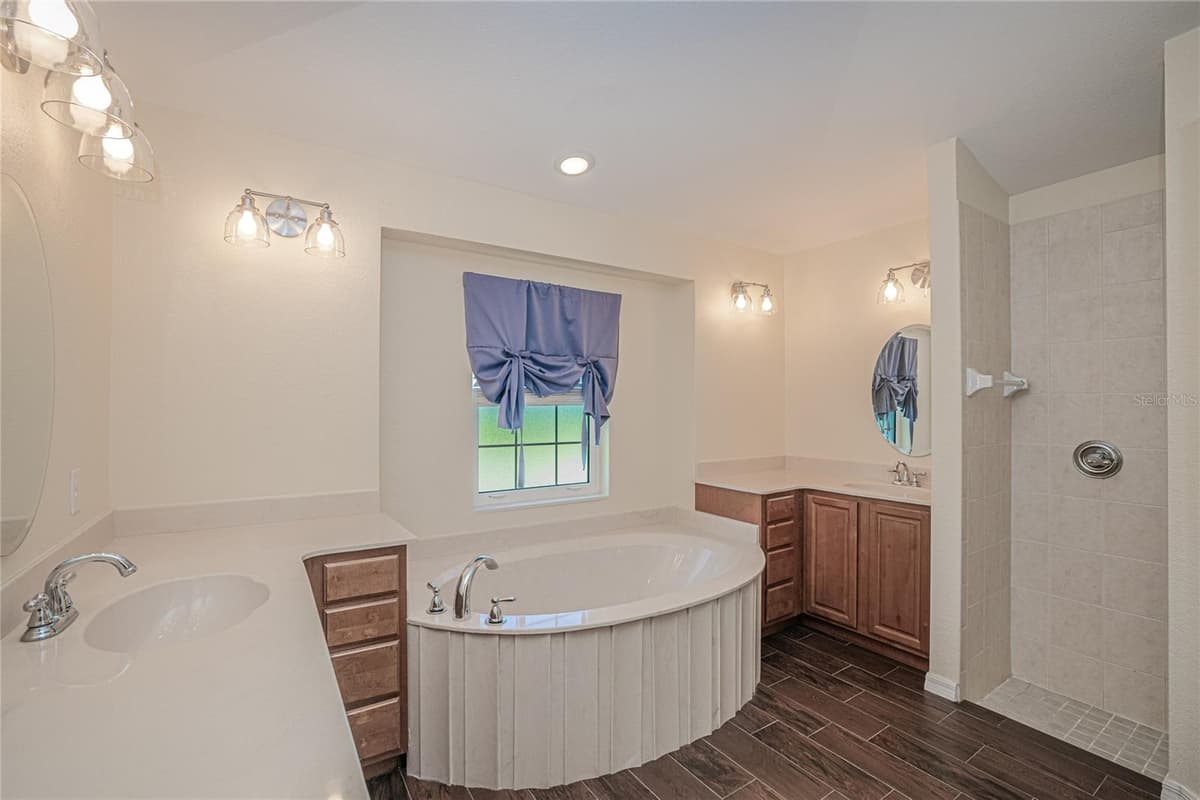 206 WATERWAY DRIVE — photo 29 of 56