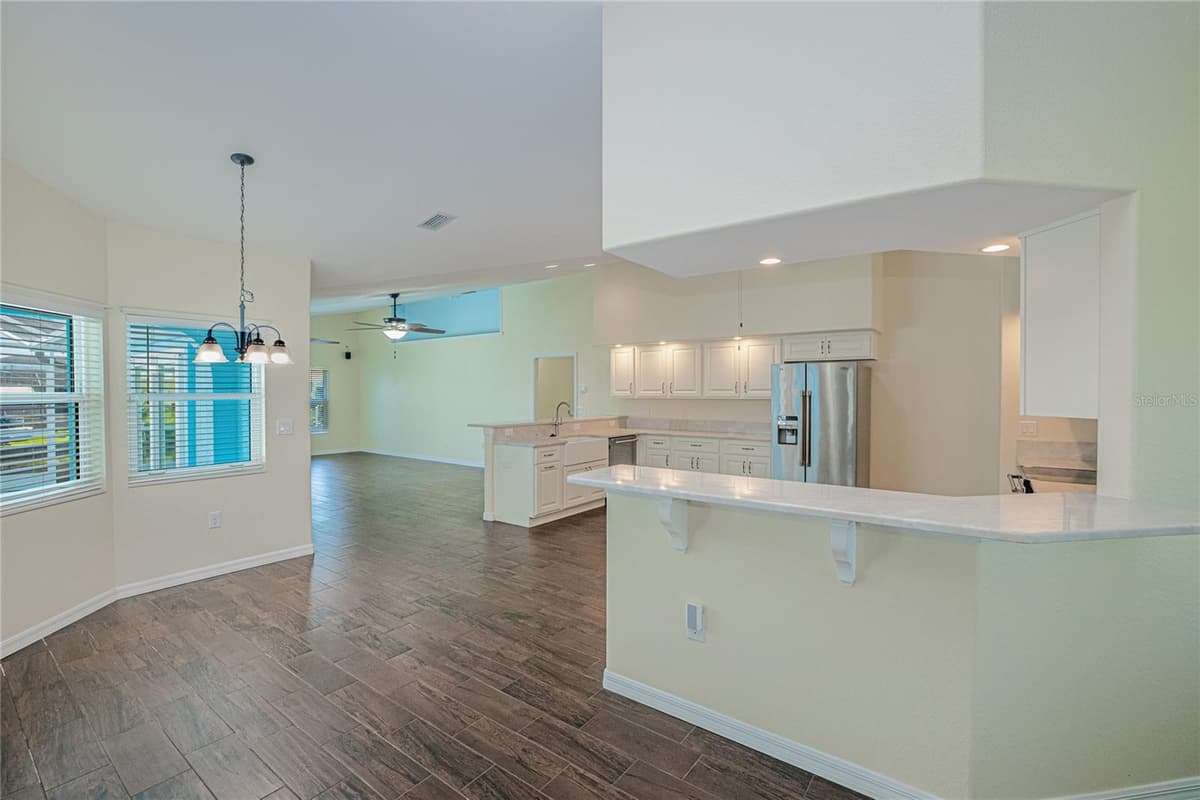 206 WATERWAY DRIVE — photo 14 of 56