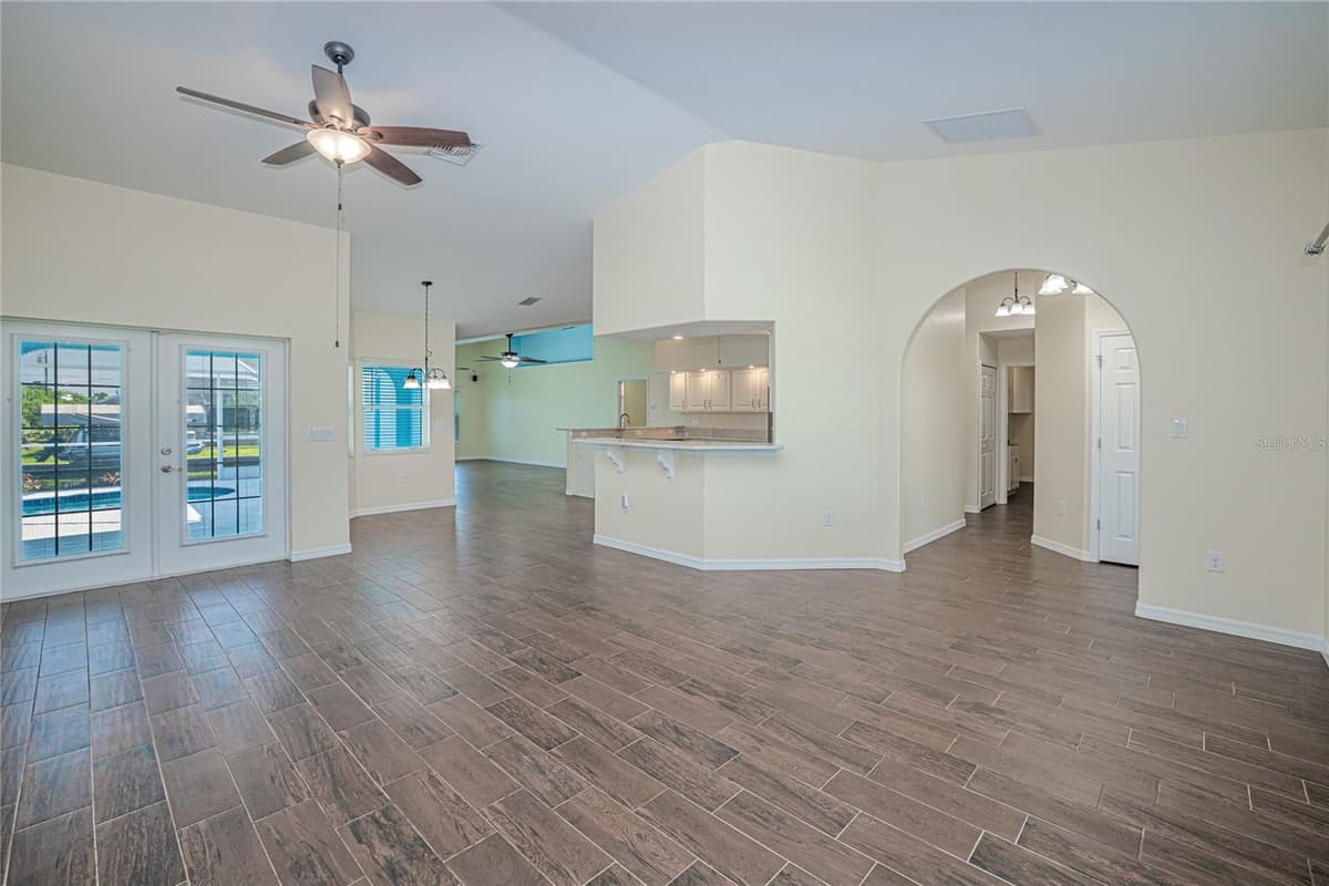 206 WATERWAY DRIVE — photo 12 of 56