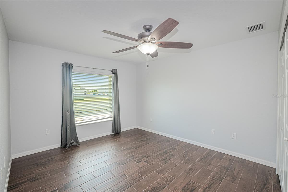206 WATERWAY DRIVE — photo 32 of 56