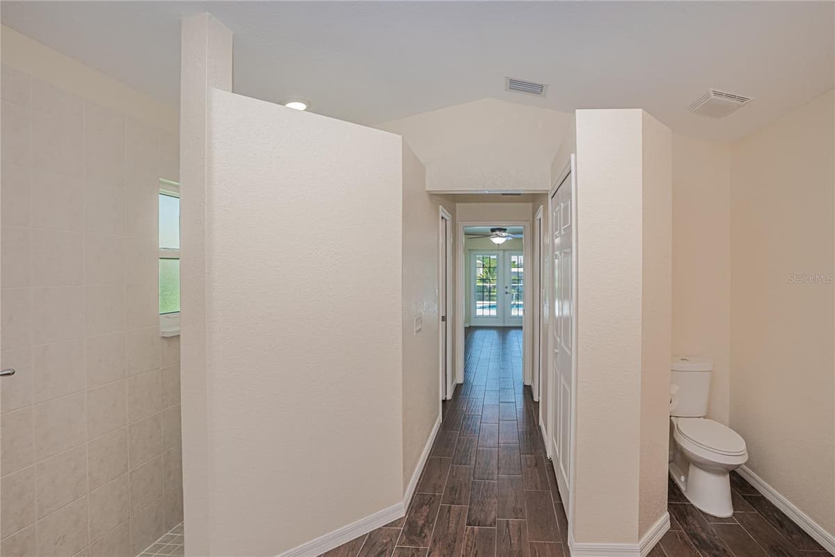 206 WATERWAY DRIVE — photo 31 of 56