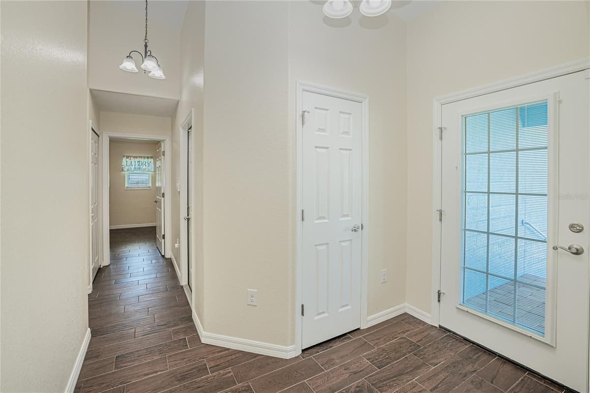 206 WATERWAY DRIVE — photo 7 of 56