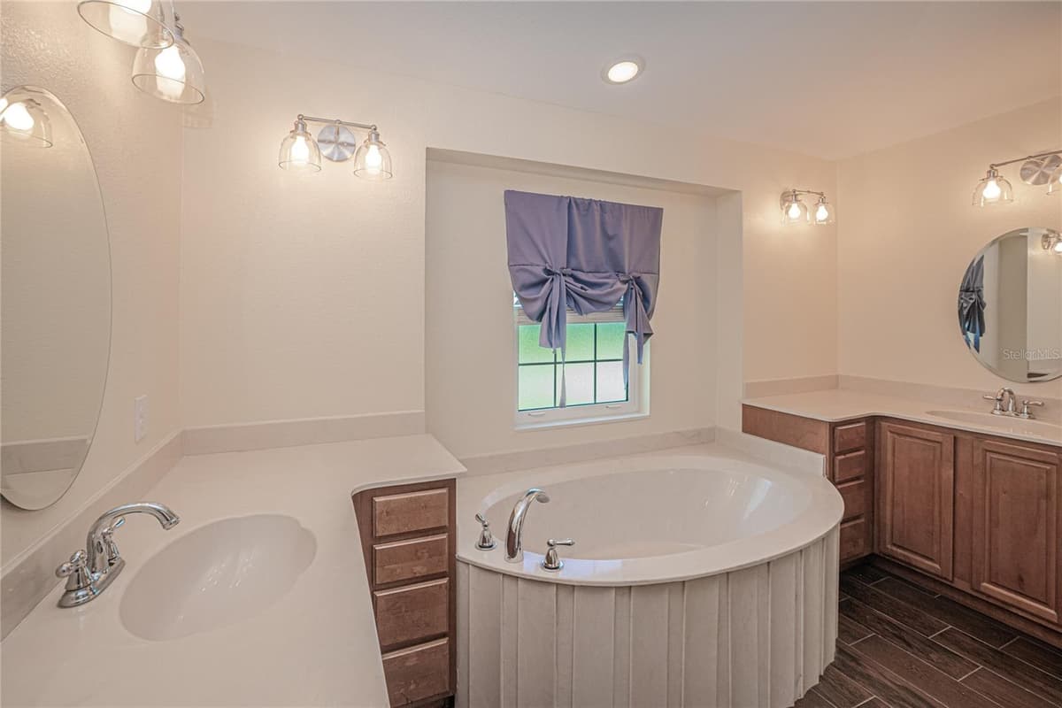 206 WATERWAY DRIVE — photo 28 of 56