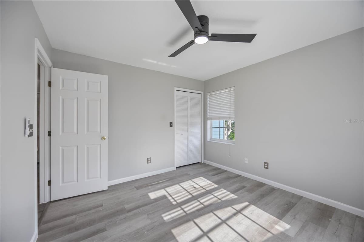 13951 HARBOR VIEW DRIVE — photo 23 of 30