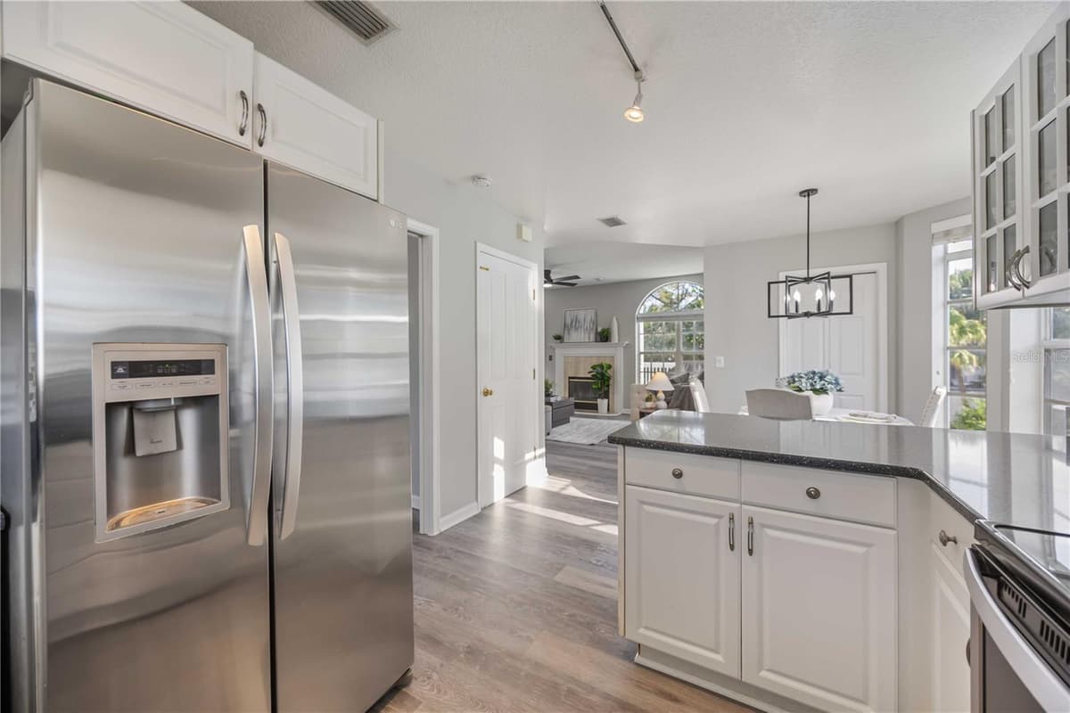 13951 HARBOR VIEW DRIVE — photo 15 of 30