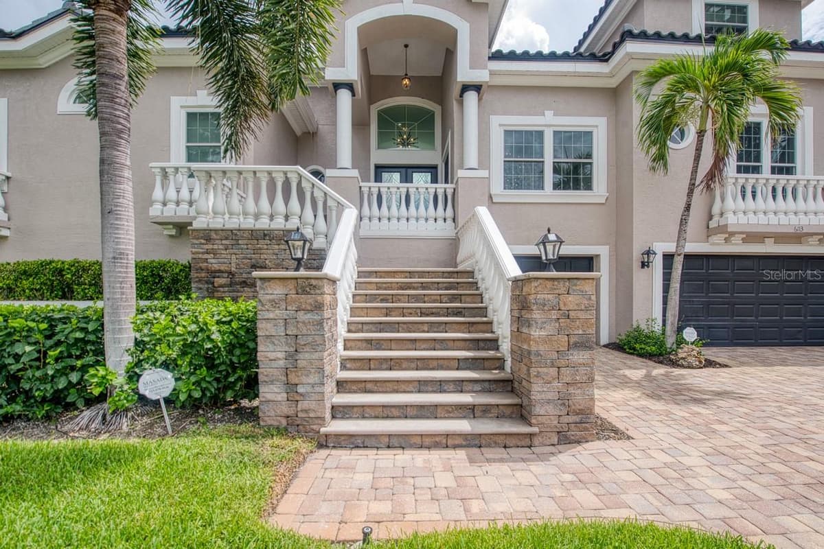 6113 PASADENA POINT BOULEVARD — photo 13 of 92
