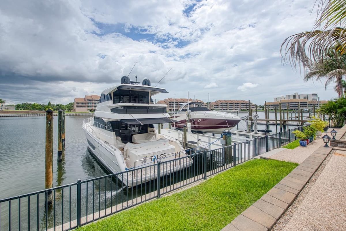 6113 PASADENA POINT BOULEVARD — photo 88 of 92